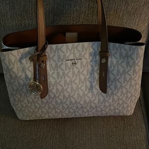 MK purse